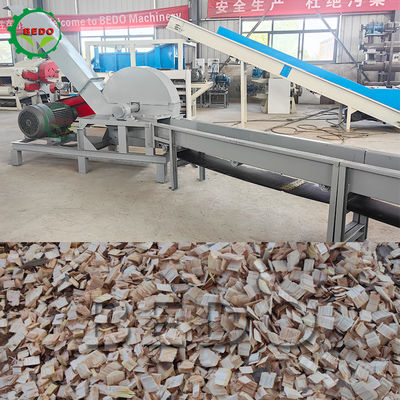 37KW Holzsplittermaschine mit Futterförderer produziert 25-35mm Splitter