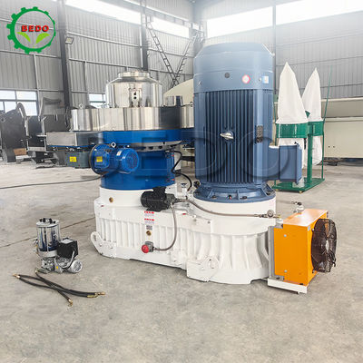 PLC-Steuerung Holzpellet-Maschine mit 1500-2000Kgs/h Kapazität und 132KW Leistung