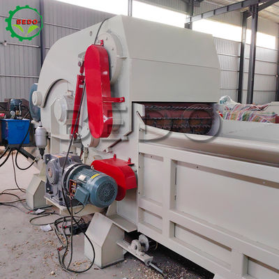 Kraftvolle Dieselmotoren Holzbrenner Maschine mit 3pcs Flying Knife und 3KW 4KW Entlademotorleistung